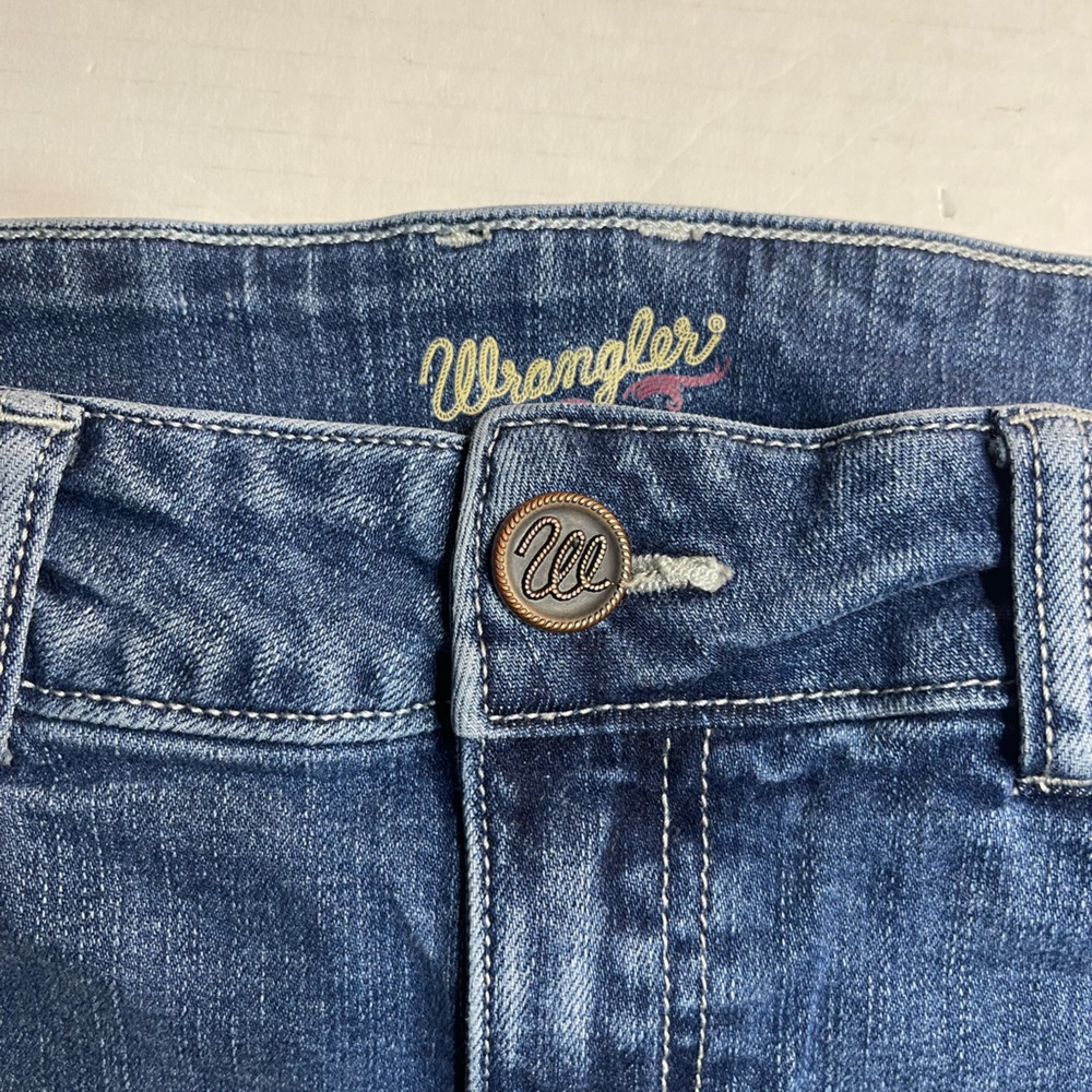 Wrangler Retro Cowgirl Womens Hot Pants Denim Shorts Med Wash Sz 30 Stretch - Picture 3 of 7